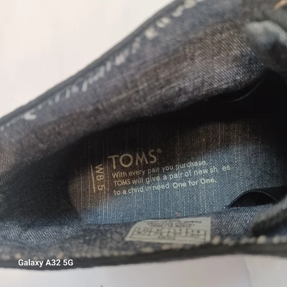 Toms Women Size 8.5 Black Canvas Wedge Shoes - Picture 2 of 14